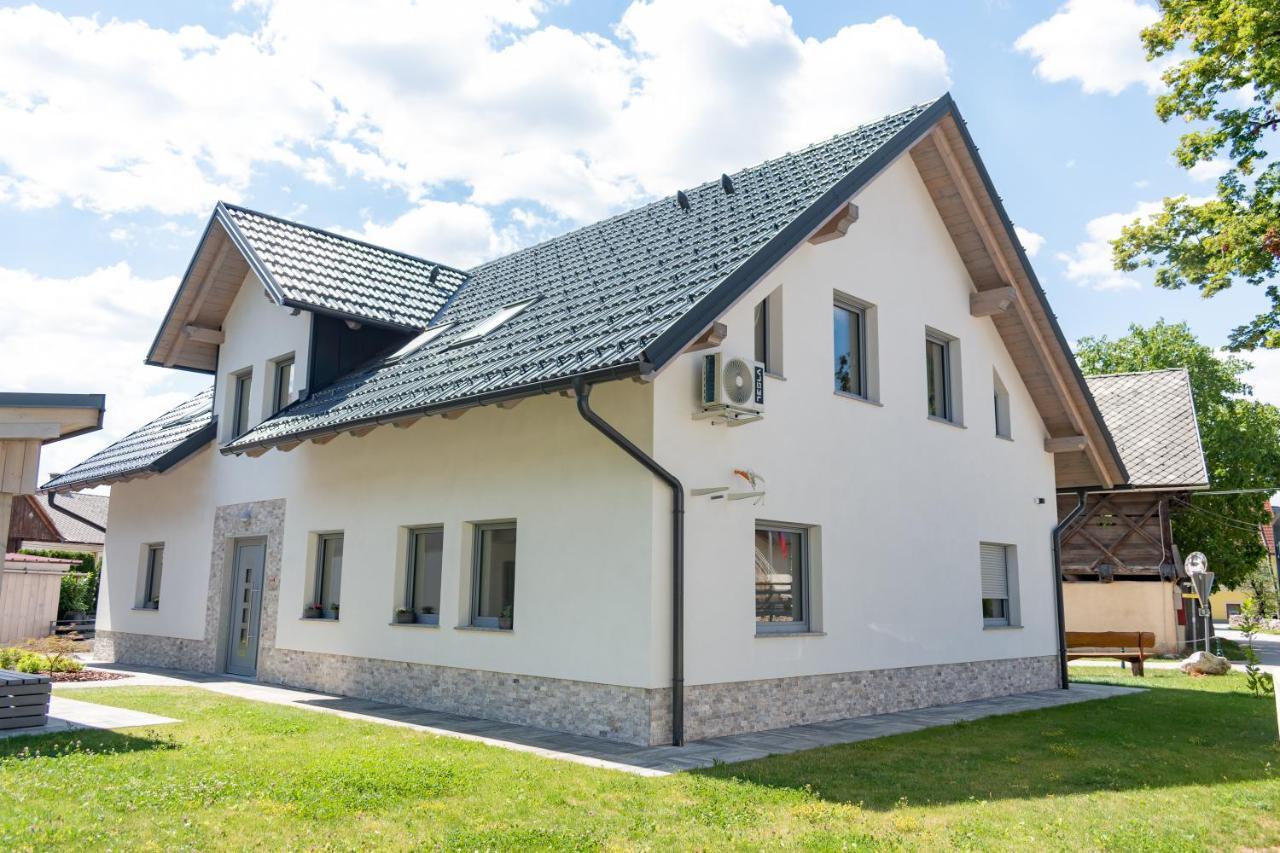 Prima Countryside Apartments Zirovnica Buitenkant foto