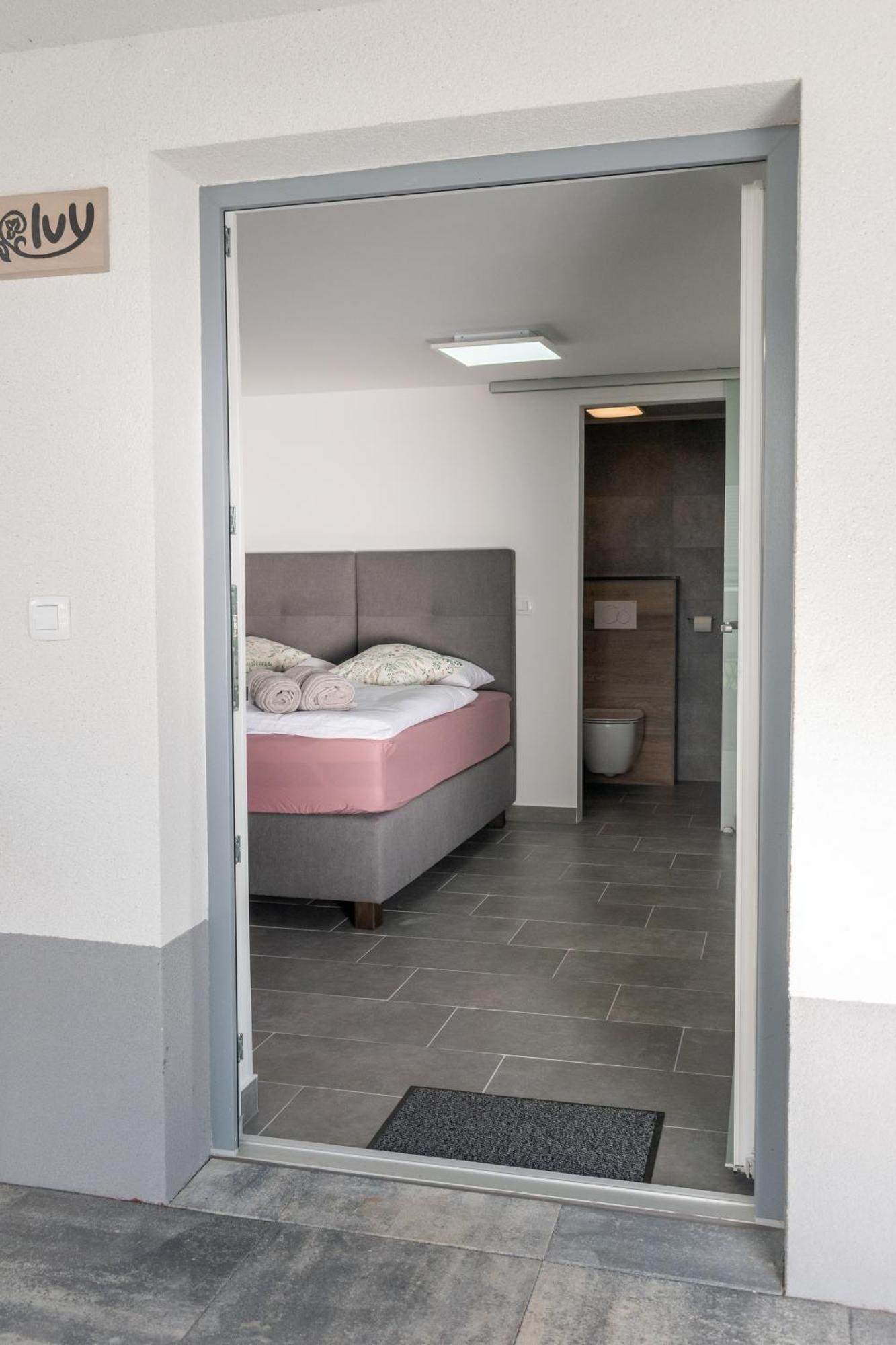 Prima Countryside Apartments Zirovnica Kamer foto