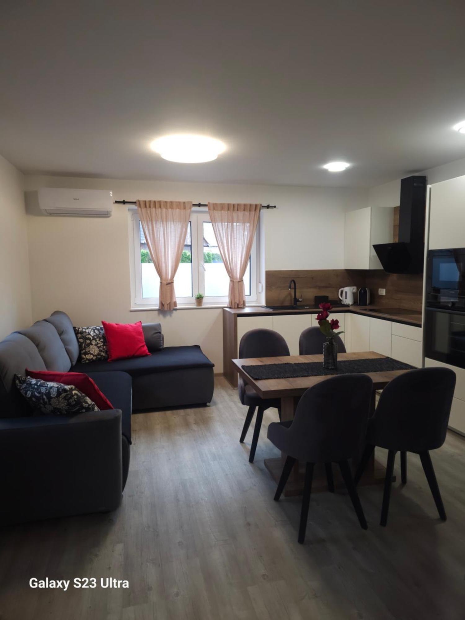 Prima Countryside Apartments Zirovnica Kamer foto