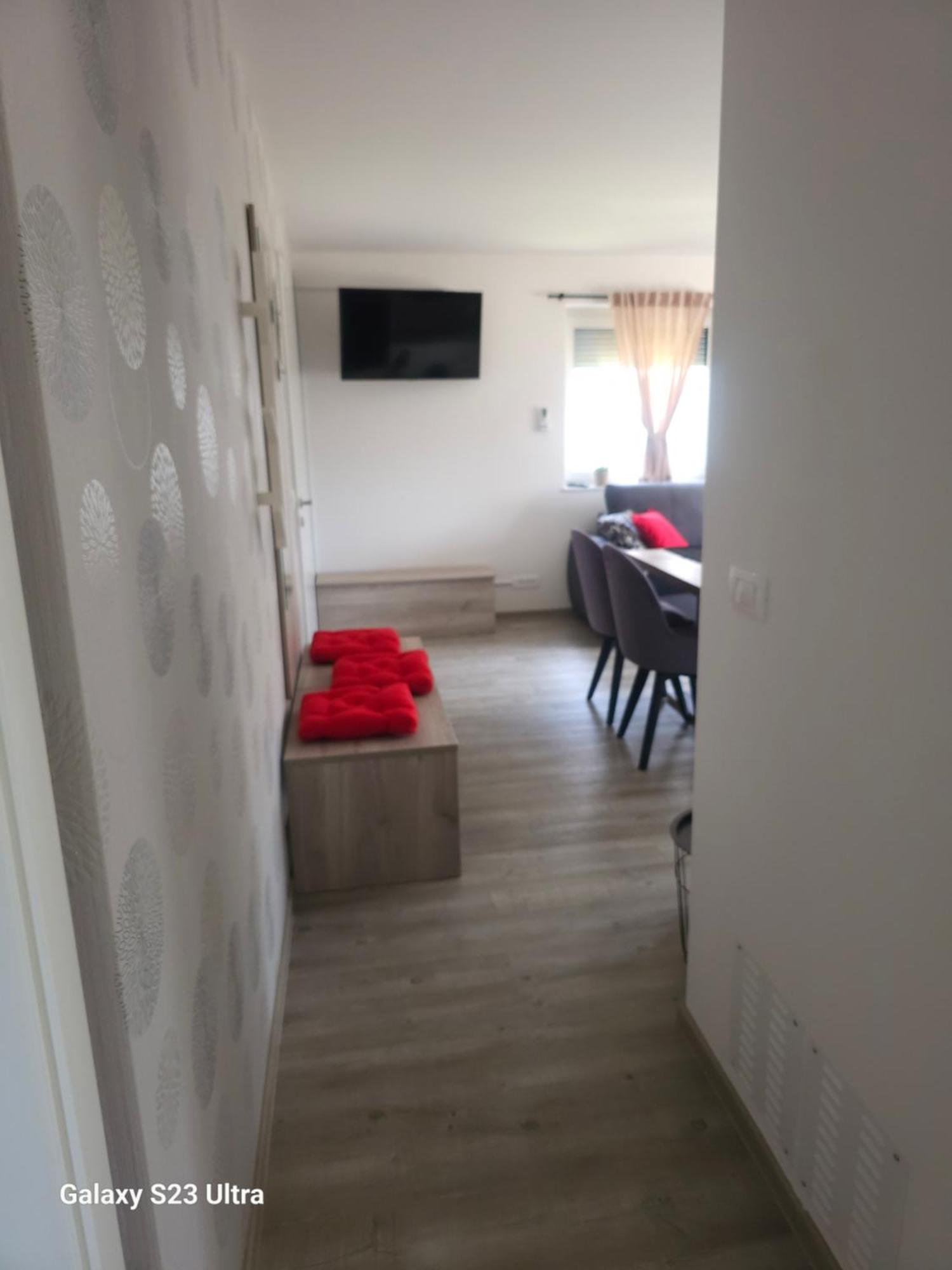 Prima Countryside Apartments Zirovnica Kamer foto